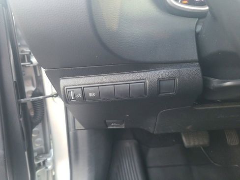 Used 2020 Toyota Corolla XSE image 25