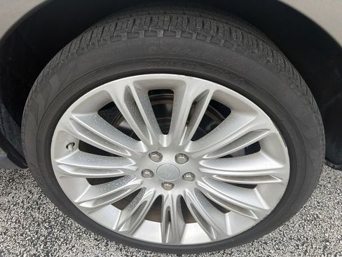Used 2019 Land Rover Range Rover HSE AWD/4WD image 12