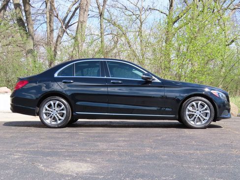 Used 2017 Mercedes-Benz C 300 4MATIC Sedan image 2