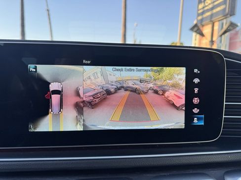 Used 2021 Mercedes-Benz GLS 450 4MATIC image 23