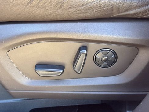 Used 2022 Ford Explorer King Ranch w/ Class IV Trailer Tow Package image 10