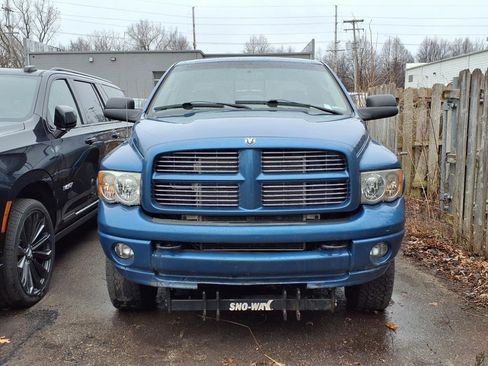 Used 2005 Dodge Ram 2500 Truck SLT image 2