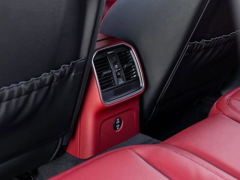 New 2026 Porsche Macan S image 80