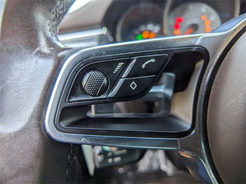 Used 2016 Porsche Macan S image 25