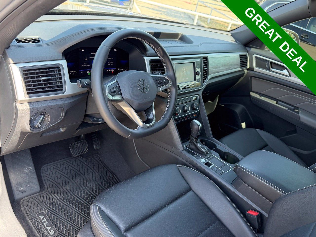 Used 2023 Volkswagen Atlas Cross Sport SE FWD image 17