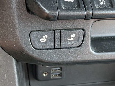 Used 2021 Chevrolet Colorado Z71 w/ LPO, Power Package AWD/4WD image 18