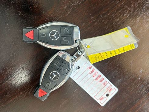 Used 2014 Mercedes-Benz E 350 Sedan image 17