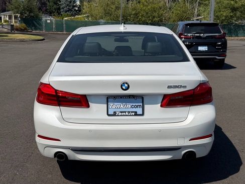 Used 2019 BMW 530e RWD image 7