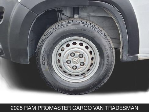 Used 2025 RAM ProMaster 2500 w/ Convenience Group FWD image 11