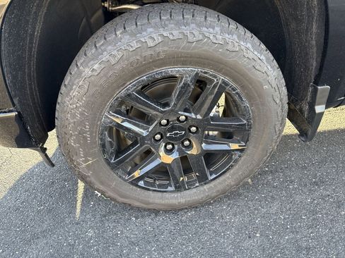 New 2026 Chevrolet Silverado 1500 RST w/ Dark Appearance Package image 10