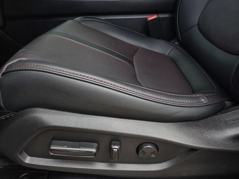 Used 2026 Honda Pilot Black Edition image 17
