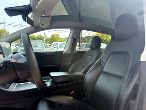 Used 2021 Tesla Model Y Performance image 8