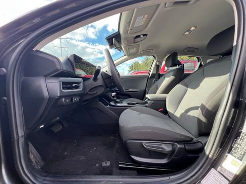 Used 2025 Kia K4 FWD image 14