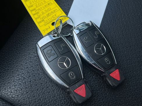 Used 2013 Mercedes-Benz C 250 Sedan image 14