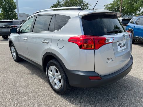 Used 2015 Toyota RAV4 LE AWD/4WD image 5