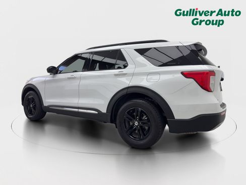 Used 2022 Ford Explorer XLT w/ Equipment Group 202A RWD image 4