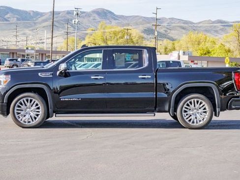 Used 2019 GMC Sierra 1500 Denali w/ Denali Ultimate Package AWD/4WD image 3