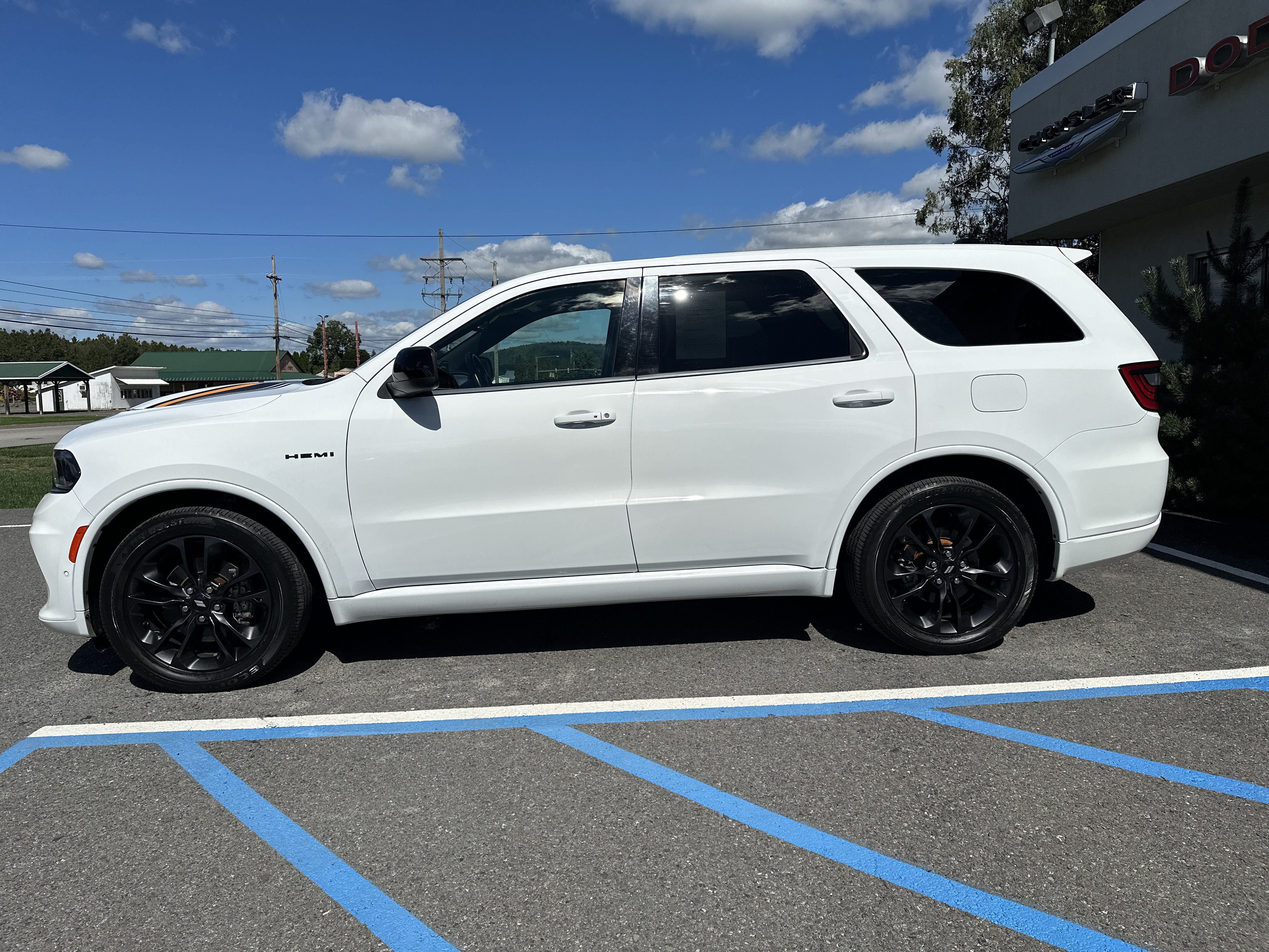 Used 2023 Dodge Durango R/T AWD/4WD image 7