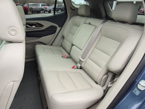 Used 2024 GMC Terrain Denali w/ Denali Premium Package image 9