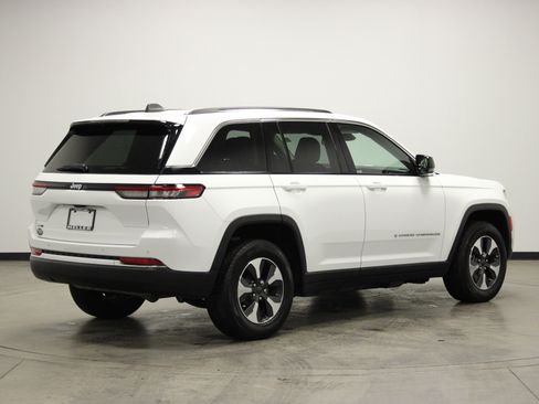 Used 2023 Jeep Grand Cherokee 4WD 4xe image 8