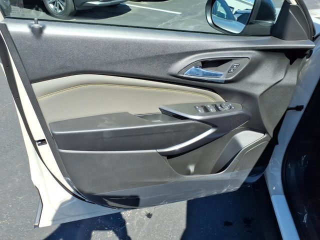 New 2026 Chevrolet Trax ACTIV FWD image 10