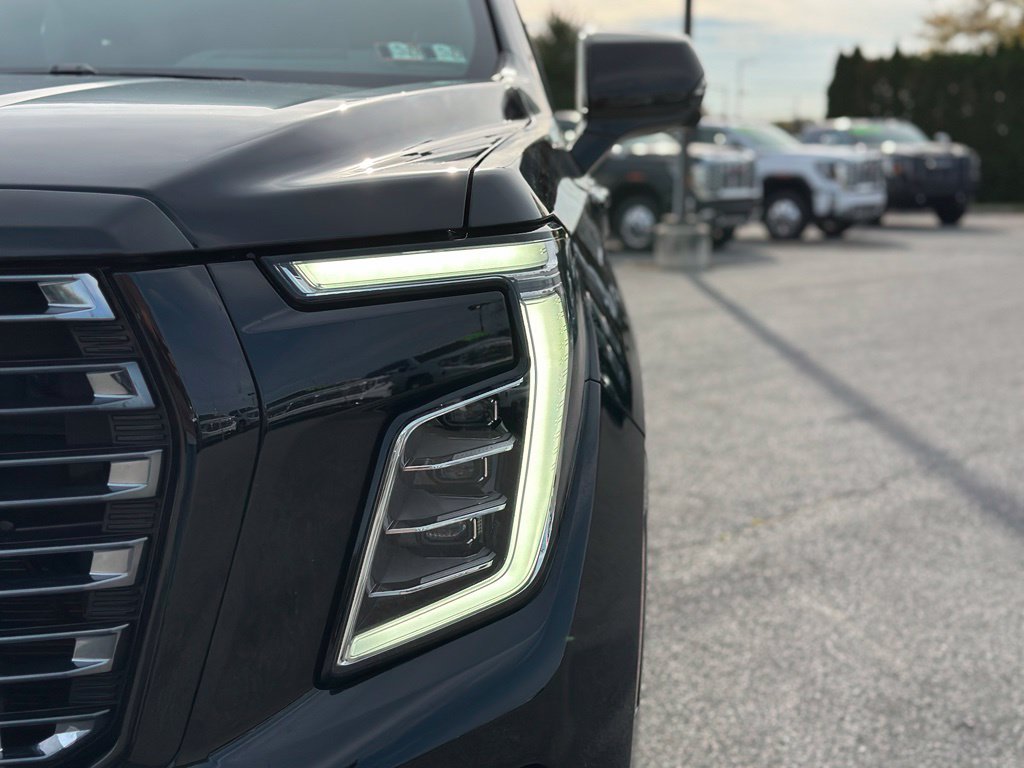 Certified 2025 GMC Yukon Denali Ultimate AWD/4WD image 43