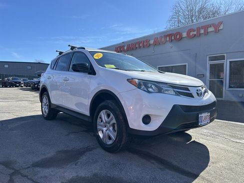 Used 2013 Toyota RAV4 LE image 3