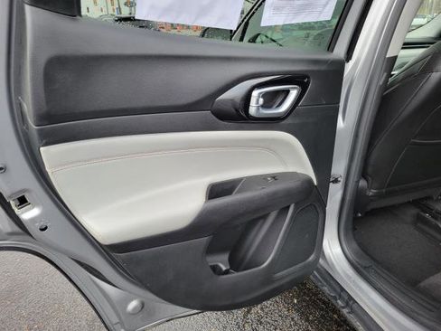 Used 2022 Jeep Compass Limited image 23