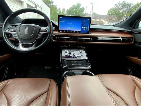 Used 2022 Lincoln Nautilus Reserve image 27