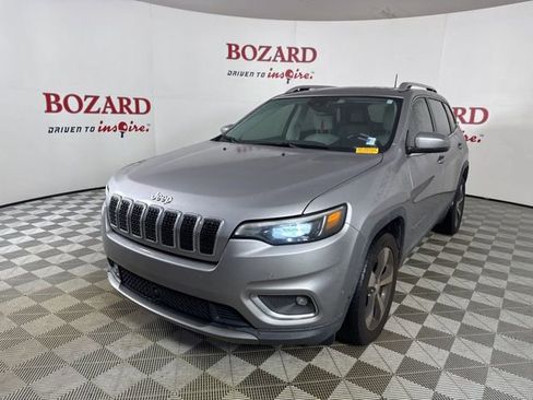 Used 2019 Jeep Cherokee Limited w/ Technology Group image 4