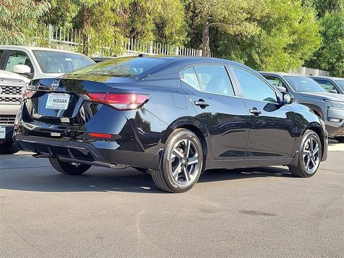 New 2025 Nissan Sentra SV image 2