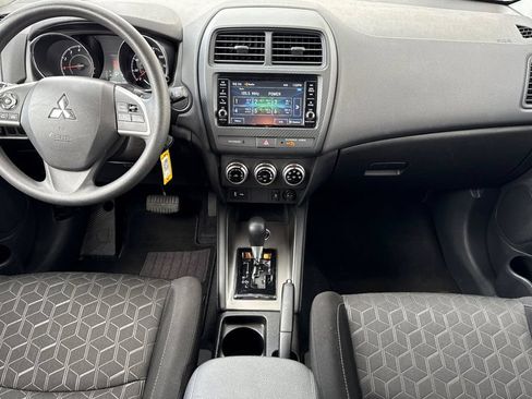 Used 2025 Mitsubishi Outlander Sport ES AWD/4WD image 13