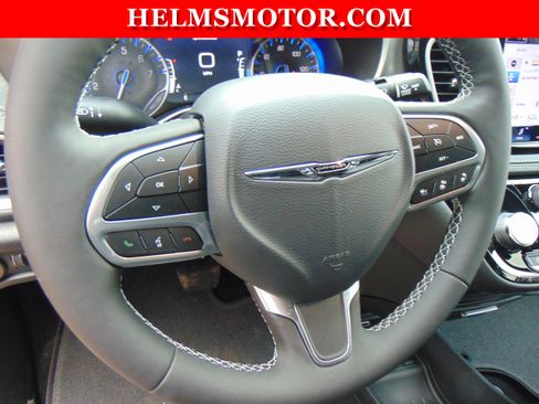 New 2026 Chrysler Pacifica Select FWD image 23