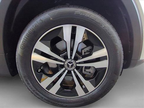 Certified 2025 Mercedes-Benz GLB 250 image 23