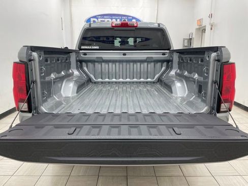 New 2026 Chevrolet Colorado W/T w/ WT Convenience Package II AWD/4WD image 13