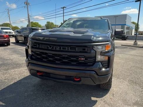 Used 2024 Chevrolet Silverado 1500 Custom Trail Boss AWD/4WD image 3