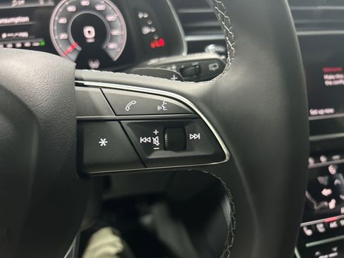 New 2025 Audi Q7 Premium Plus image 18