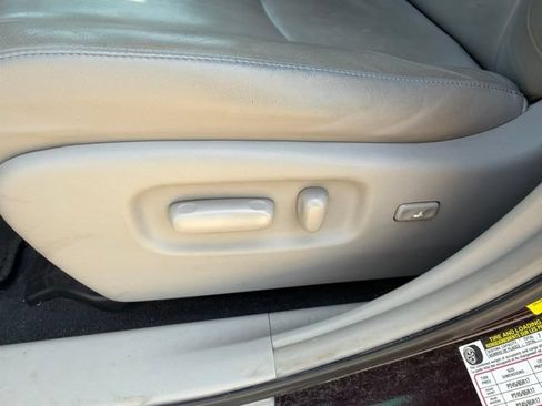 Used 2013 Toyota Highlander SE FWD image 11