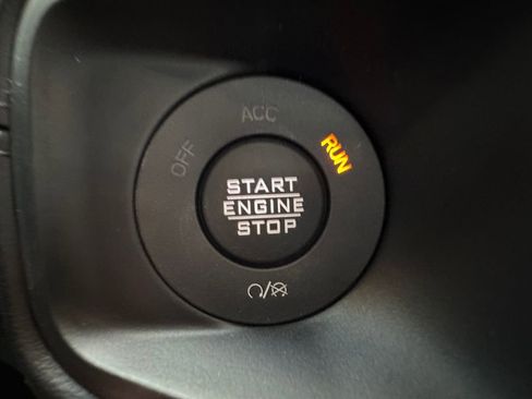 New 2025 Jeep Gladiator Sport image 20