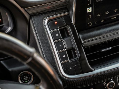 Used 2022 GMC Yukon XL SLT image 22