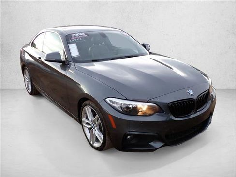 Used 2017 BMW 230i Coupe image 4