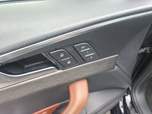 Used 2018 Audi A4 2.0T Ultra Premium w/ Convenience Package image 14