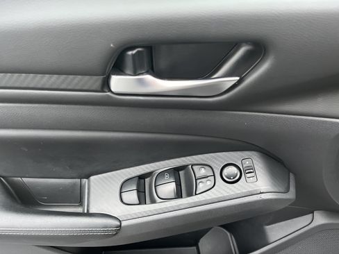 Used 2025 Nissan Altima 2.5 SV w/ SV Special Edition Package FWD image 16