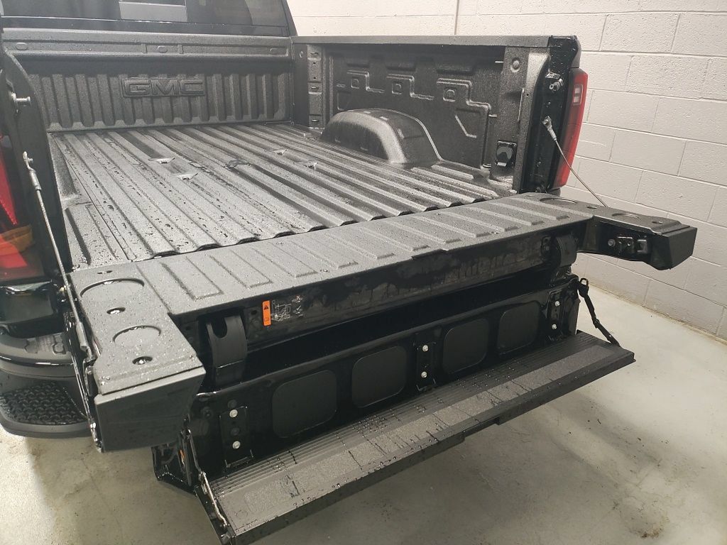 New 2026 GMC Sierra 2500 Denali w/ Denali Reserve Package AWD/4WD image 8