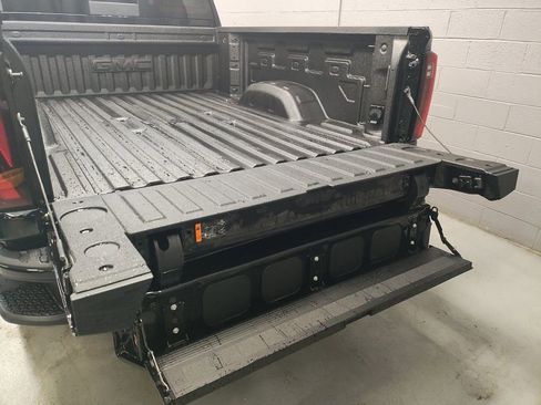 New 2026 GMC Sierra 2500 Denali w/ Denali Reserve Package AWD/4WD image 8