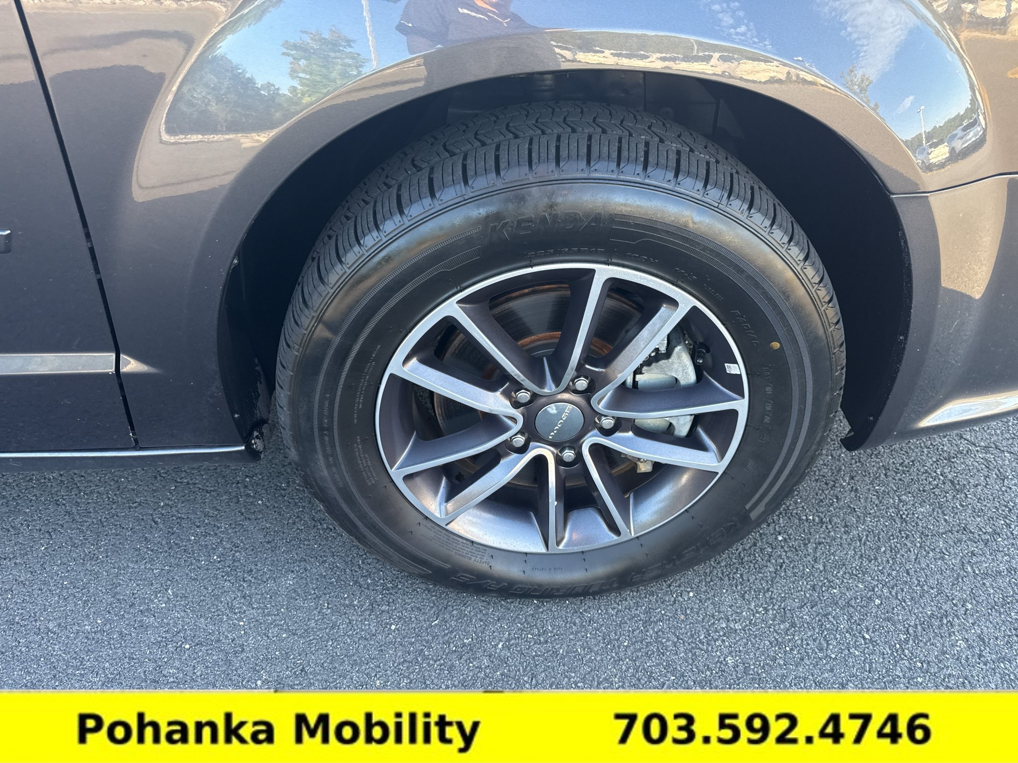 Used 2017 Dodge Grand Caravan SXT FWD image 26