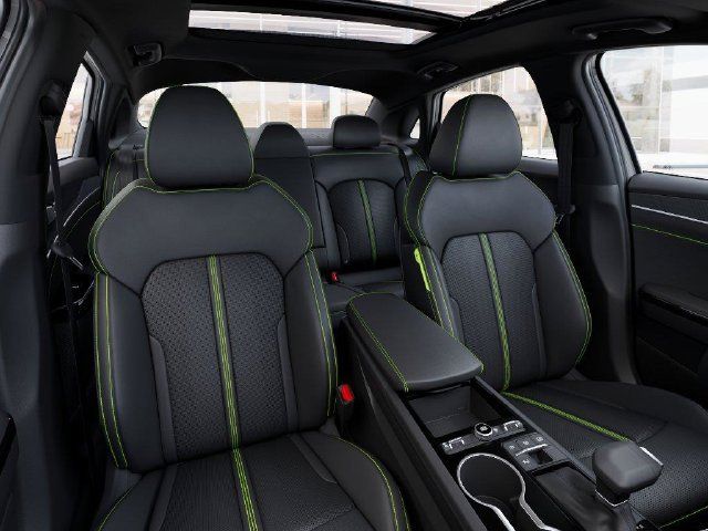New 2027 Kia K5 GT w/ GT1 Package FWD image 17