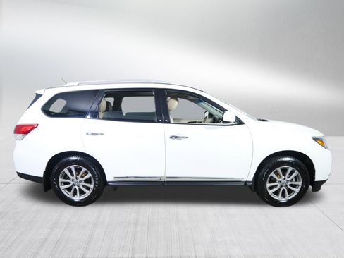 Used 2014 Nissan Pathfinder SL w/ SL Premium Package AWD/4WD image 8