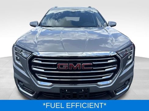 Used 2024 GMC Terrain SLT AWD/4WD image 3