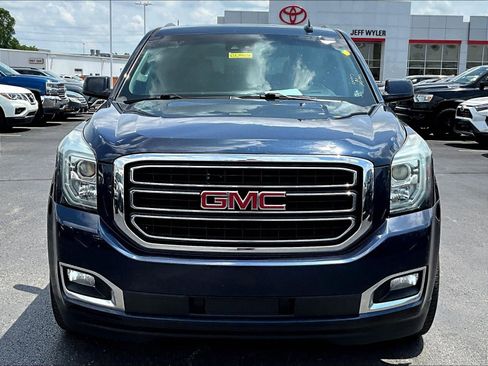 Used 2018 GMC Yukon SLT w/ Open Road Package AWD/4WD image 2
